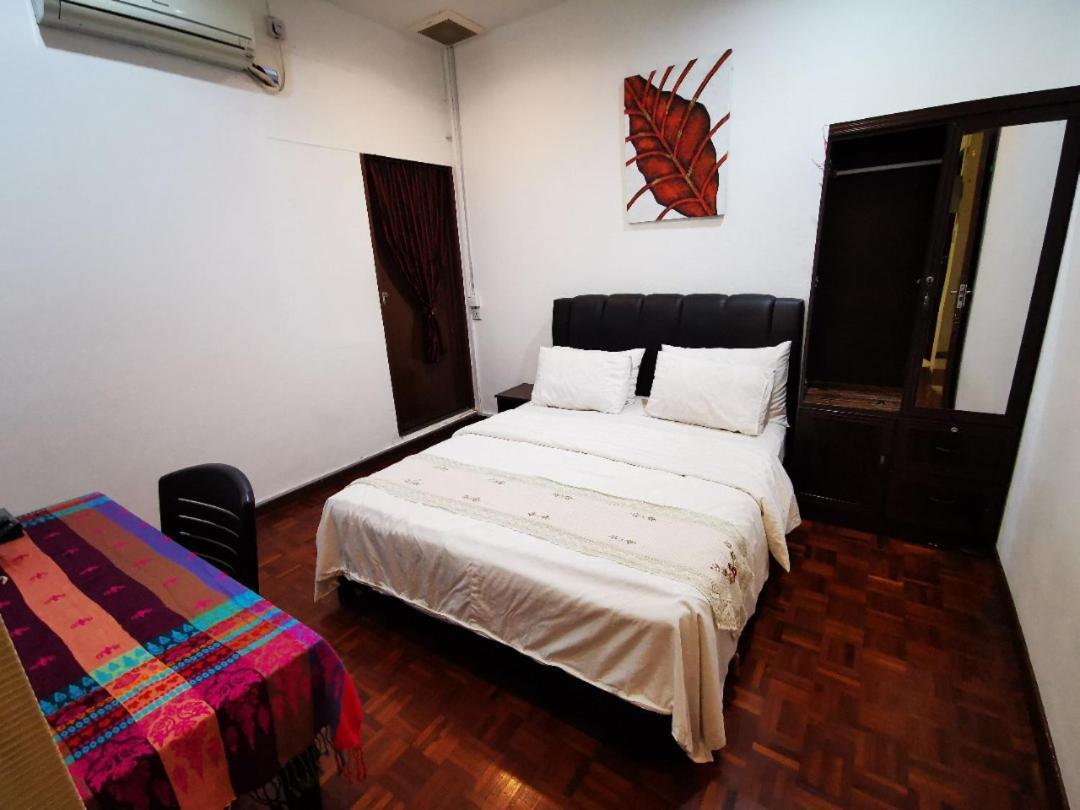 Dou Houz Gurney Hotel Джордж Таун Екстериор снимка